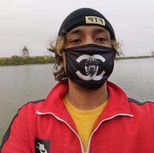 Meet your Posher, Malix